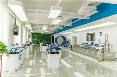 流体检测仪表与数据处理服务在工业应用中的核心作用